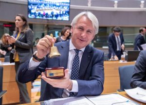 Victor Ponta, candidat la Președinția României: Vouchere de vacanță pentru angajați și pensionari, susținut de Eugen Teodorovici